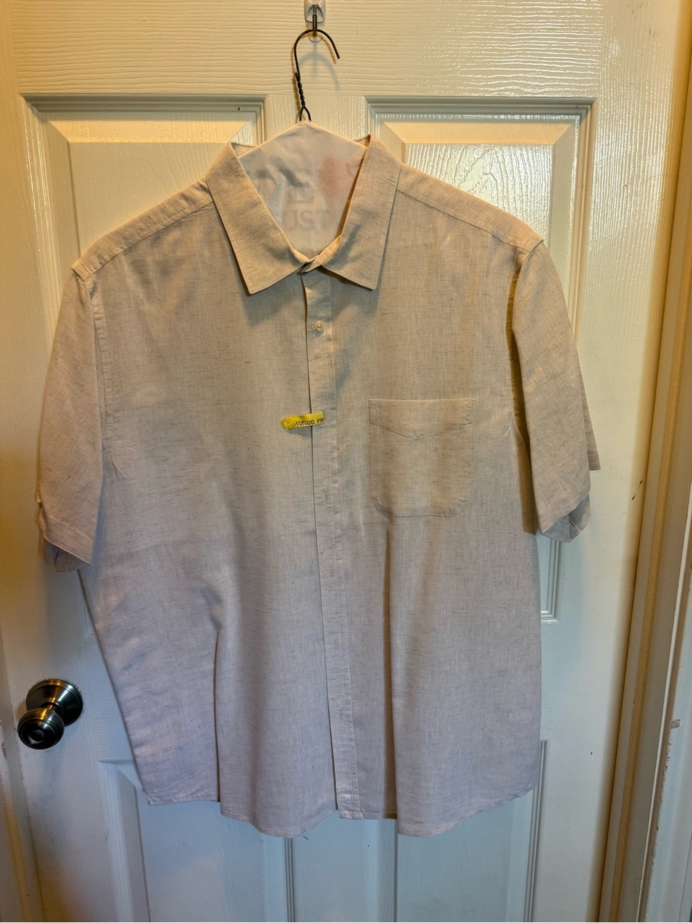 Old Navy Men's Short-Sleeve Button-Down Shirt in Light Beige